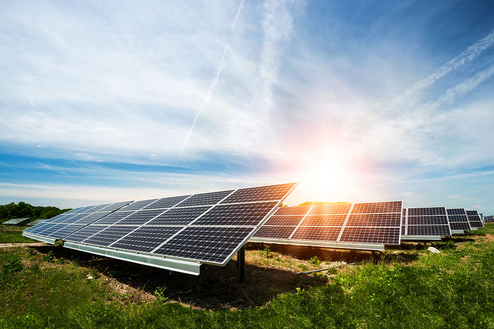 A definitive guide to solar energy and its advantages and drawbacks