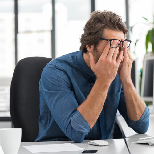 7 tips for preventing digital eye strain and headaches