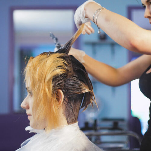 6 mistakes to avoid while applying hair dye