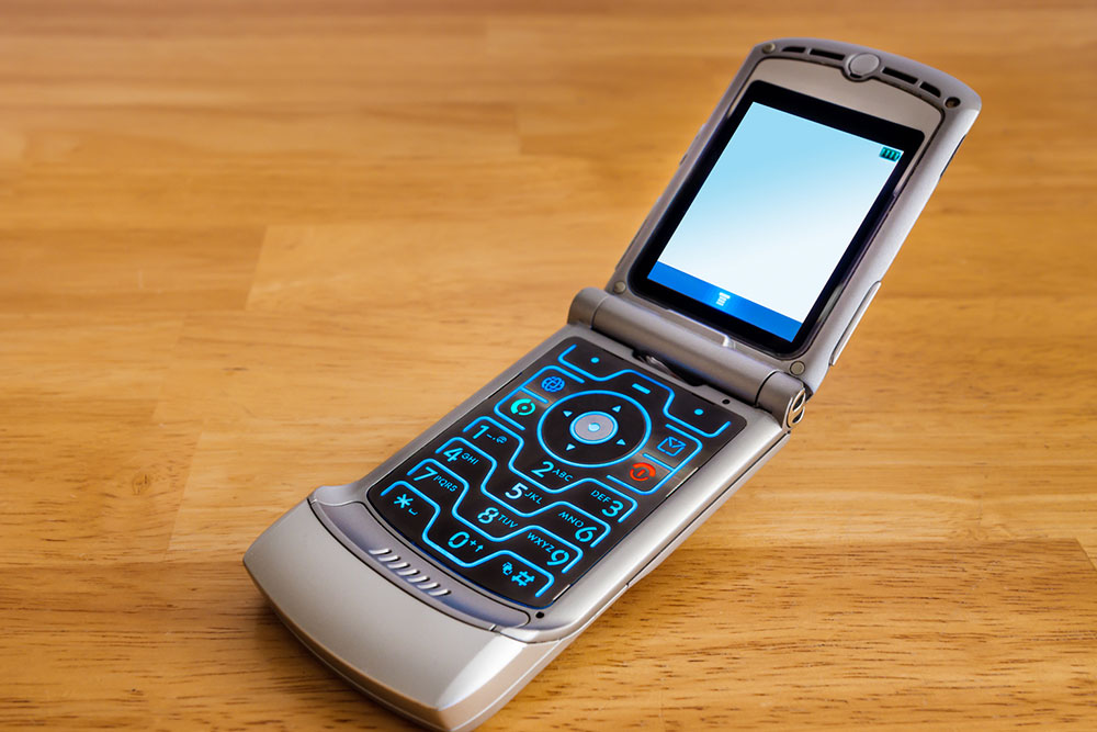 7 popular flip phones to check out for seniors