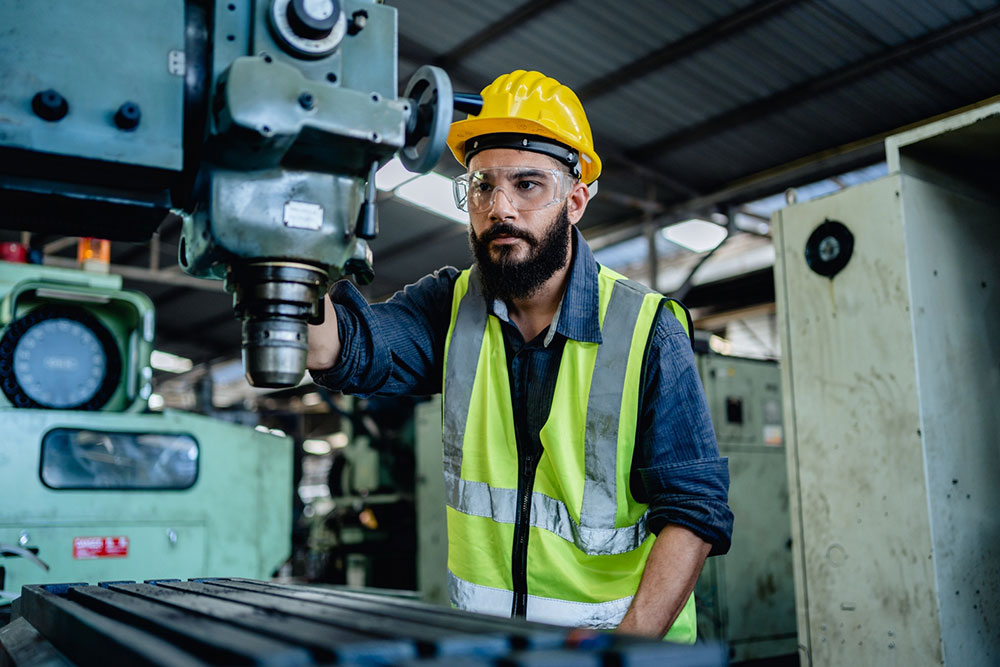 8 helpful tips for industrial machine maintenance