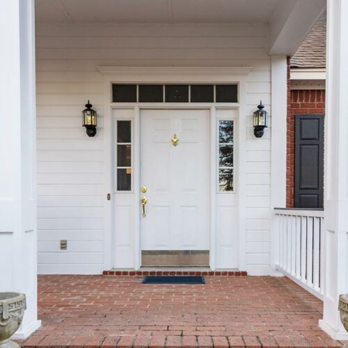 6 benefits of installing a new exterior door